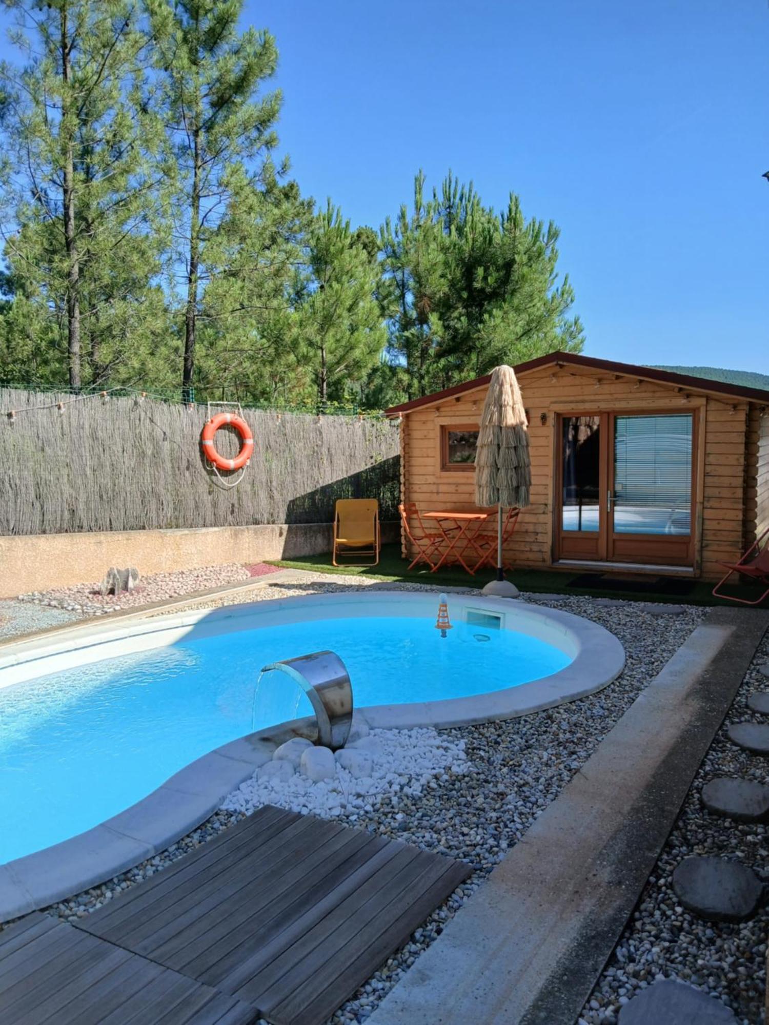 Chalet Charmant Avec Piscine Mercuer Luaran gambar